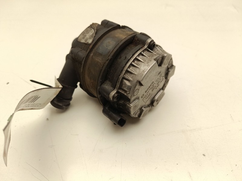 Recambio de bomba agua electrica para audi q3 (8ug) 2.0 16v tdi referencia OEM IAM 04L965567A  