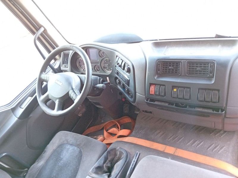 Recambio de cabina completa para daf fa laf 45.220 referencia OEM IAM   