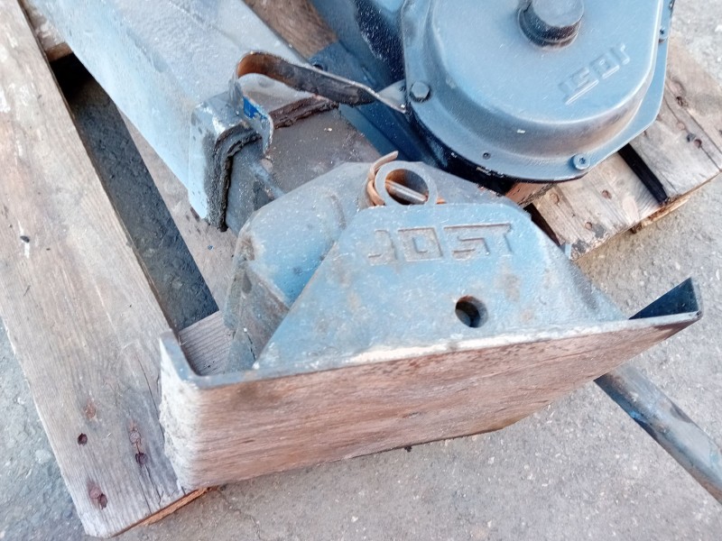 Recambio de pata semiremolque para spitzer eurovrac sk2458cal referencia OEM IAM   