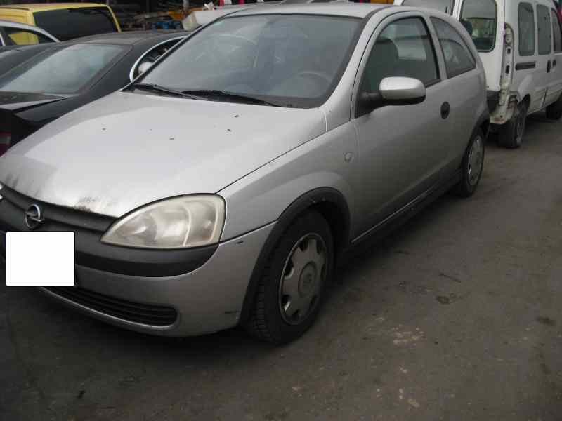 opel corsa c del año 2000
