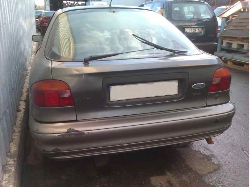 ford mondeo berlina (gd) del año 1996