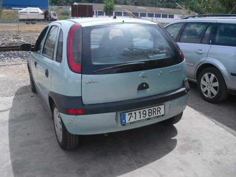 opel corsa c del año 2000