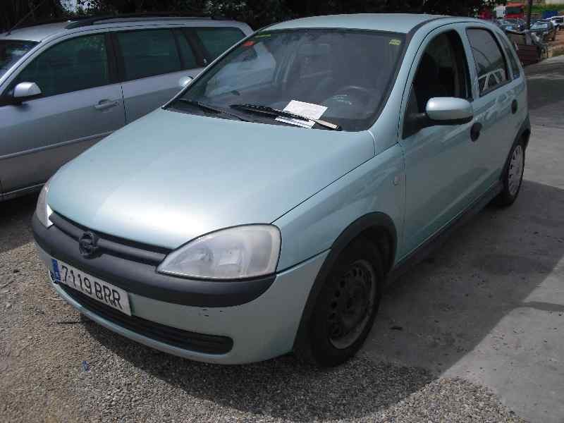 opel corsa c del año 2000