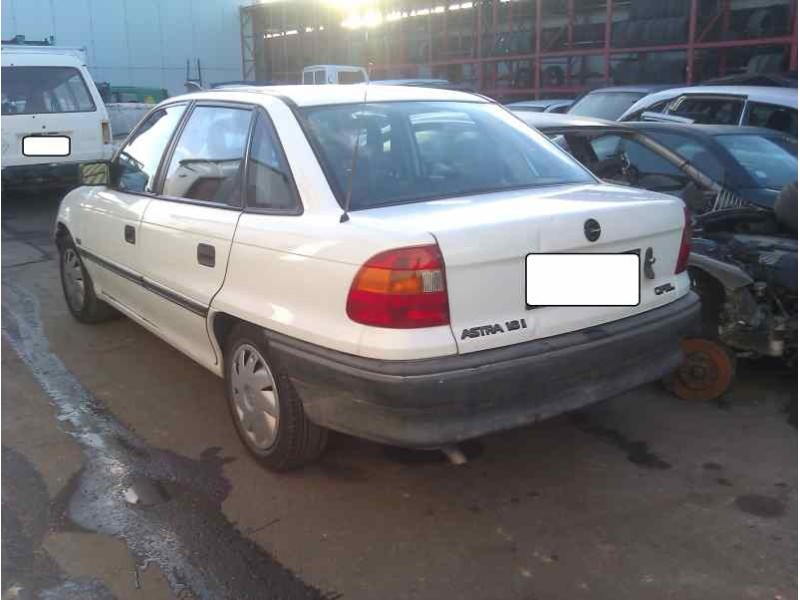 opel astra f berlina del año 1991