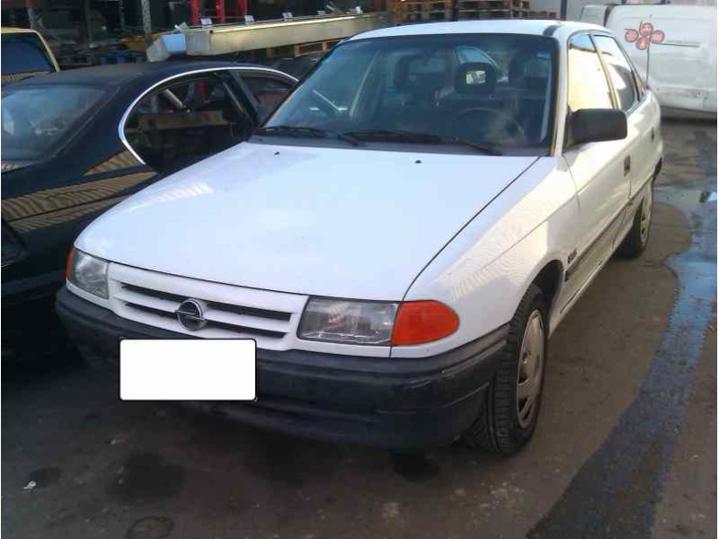 opel astra f berlina del año 1991