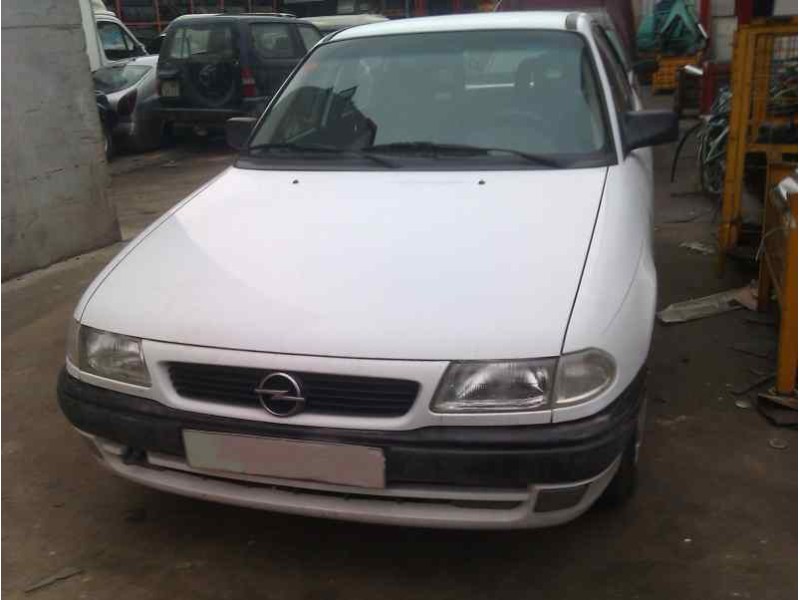 opel astra f berlina del año 1991