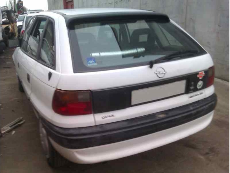 opel astra f berlina del año 1991
