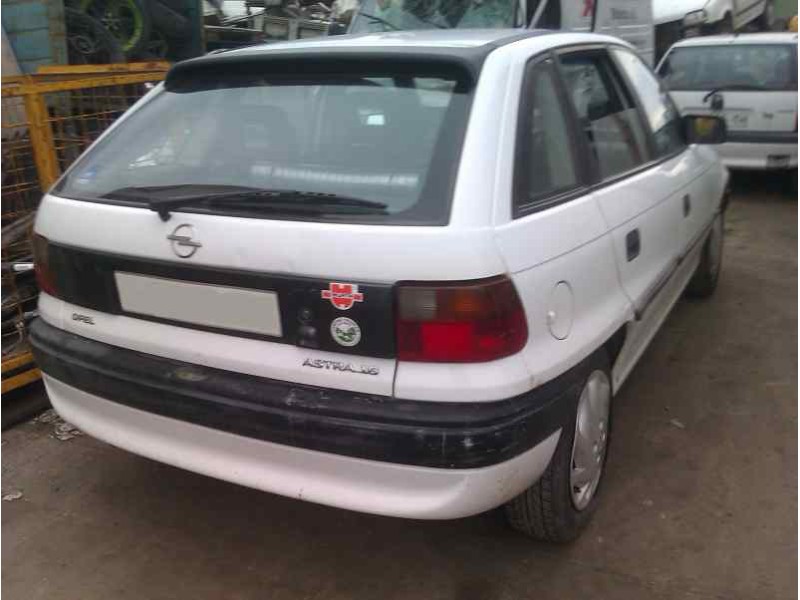 opel astra f berlina del año 1991