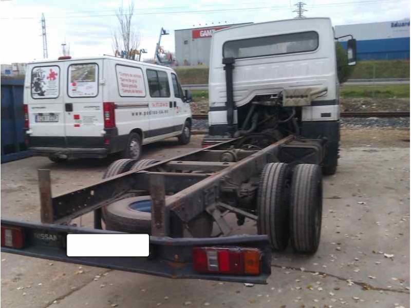 nissan l-80.09 del año 1989