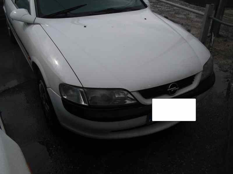 opel vectra b berlina del año 1995