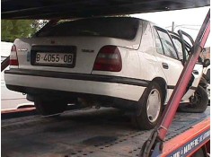 nissan sunny berlina (n14) del año 1990