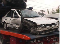 nissan sunny berlina (n14) del año 1990 2