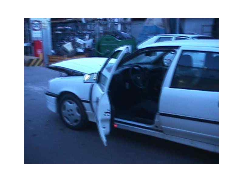 opel vectra b berlina del año 1995