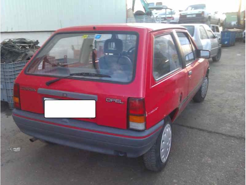 opel corsa a del año 1985