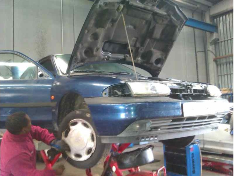 ford mondeo berlina/familiar (fd) del año 1996