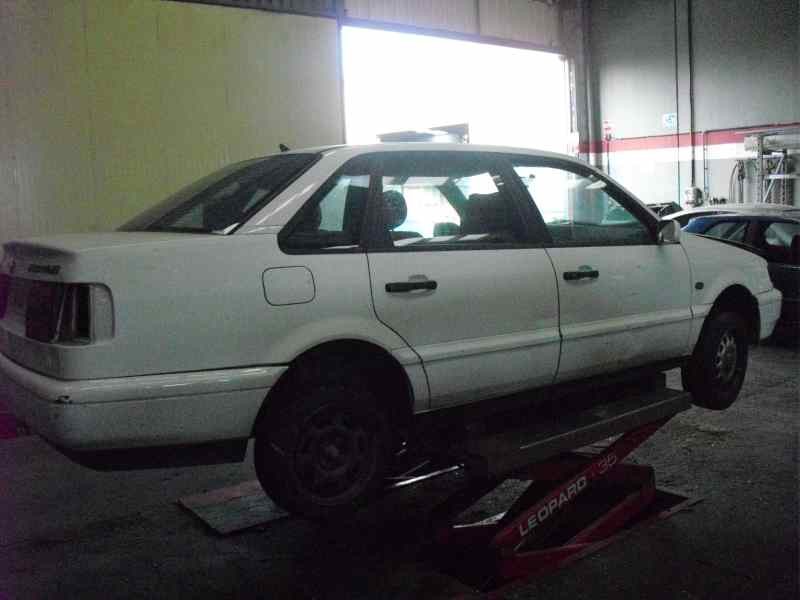 volkswagen passat berlina (3a2) del año 1993