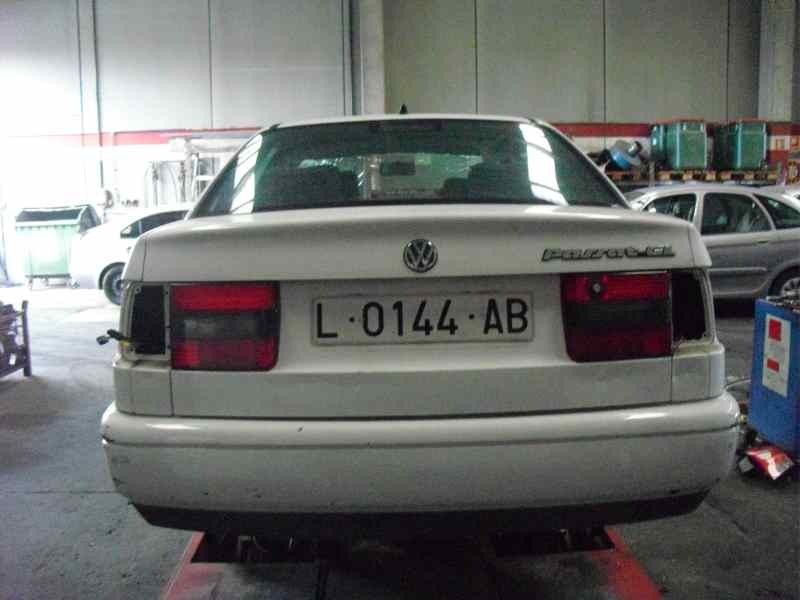 volkswagen passat berlina (3a2) del año 1993