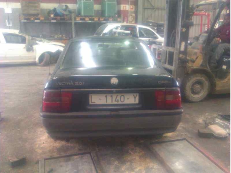 opel vectra a del año 1988