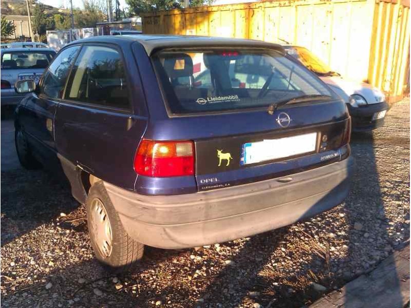 opel astra f berlina del año 1991