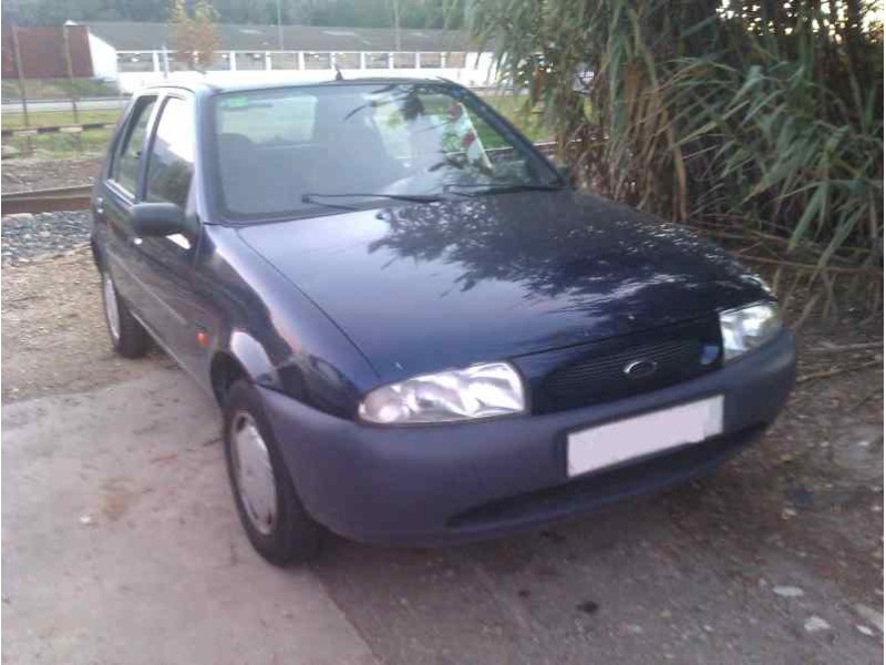 ford fiesta berlina (dx) del año 1999