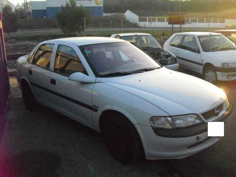 opel vectra b berlina del año 1995