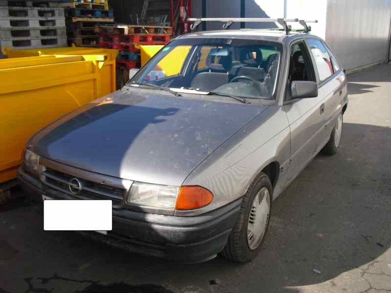 opel astra f berlina del año 1991