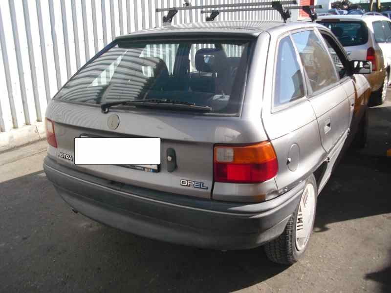 opel astra f berlina del año 1991