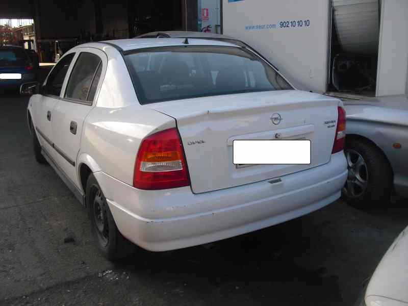 opel astra g berlina del año 1998