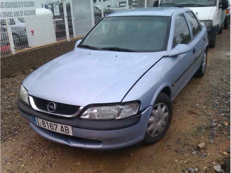 opel vectra b berlina del año 1995