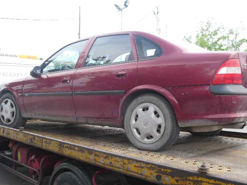 opel vectra b berlina del año 1995