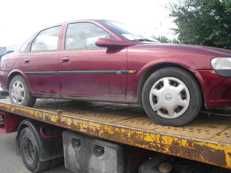 opel vectra b berlina del año 1995