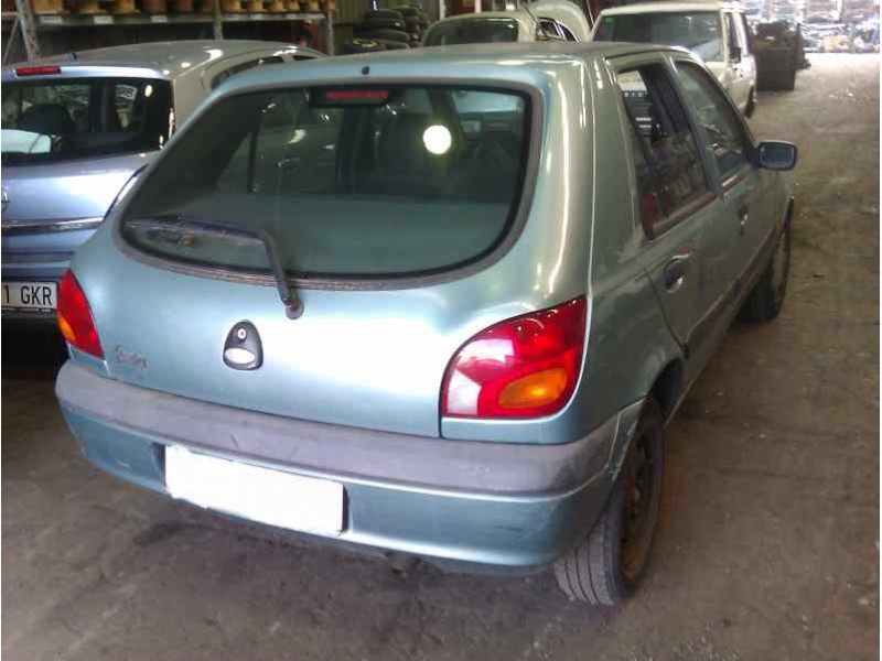 ford fiesta berlina (dx) del año 1999