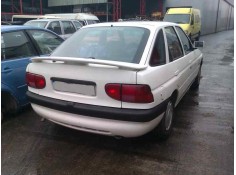 ford escort berlina/turnier del año 1990 2