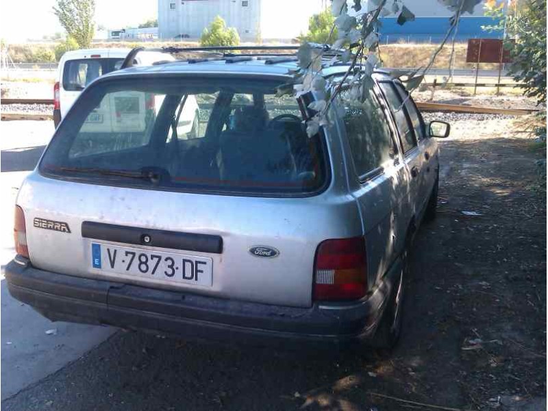 ford sierra berlina del año 1987