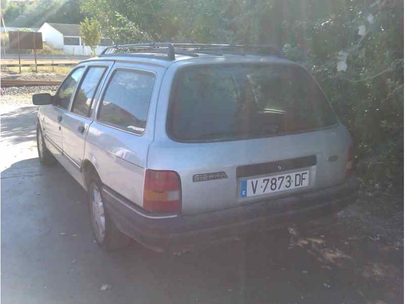 ford sierra berlina del año 1987