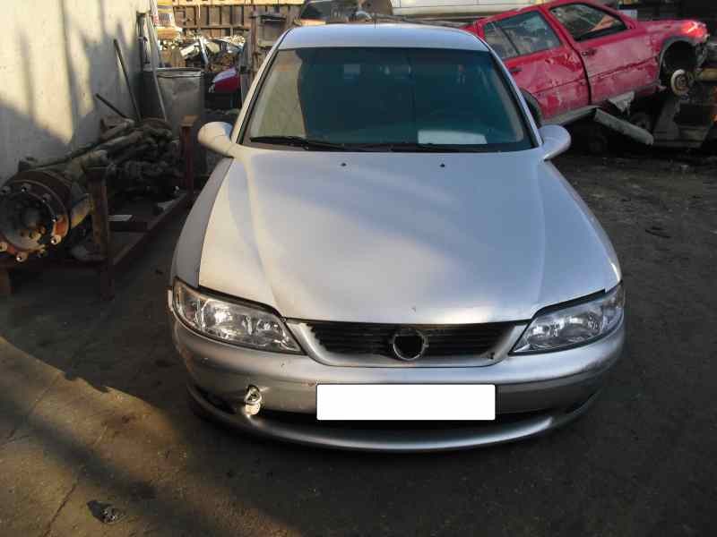 opel vectra b berlina del año 1995
