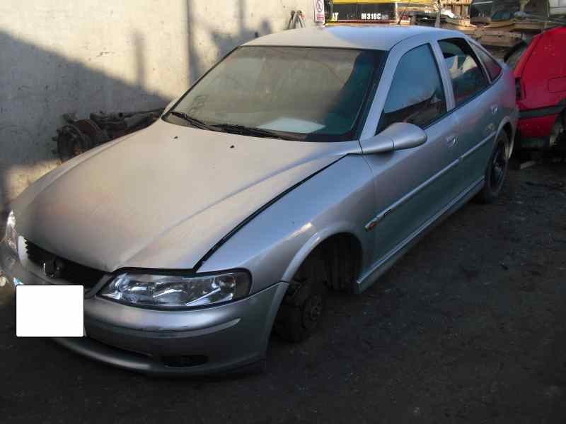 opel vectra b berlina del año 1995
