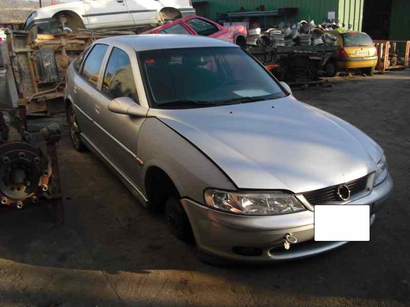 opel vectra b berlina del año 1995