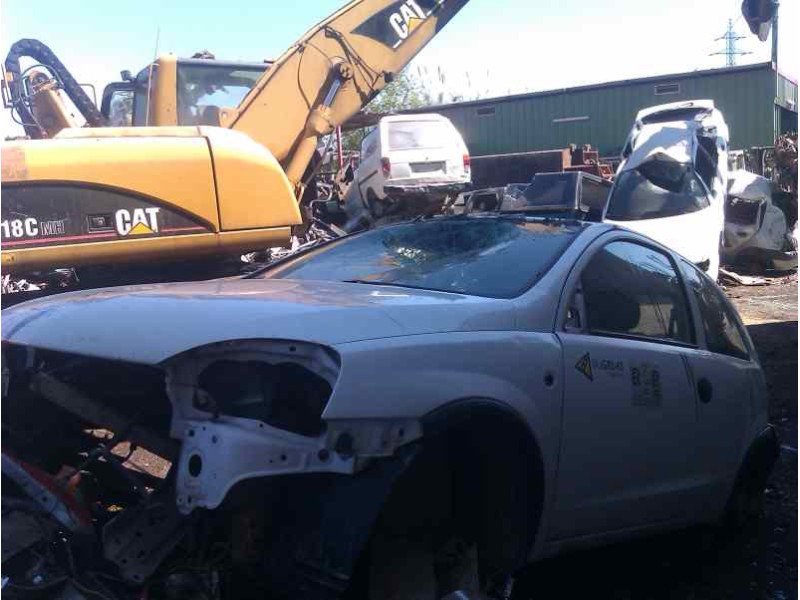 opel corsa c del año 2000