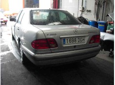 mercedes-benz clase e (w210) berlina diesel del año 1995 2