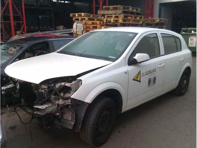 opel astra h berlina del año 2004