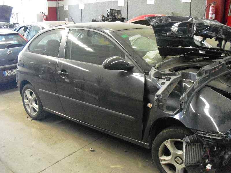 seat ibiza (6l1) del año 2002
