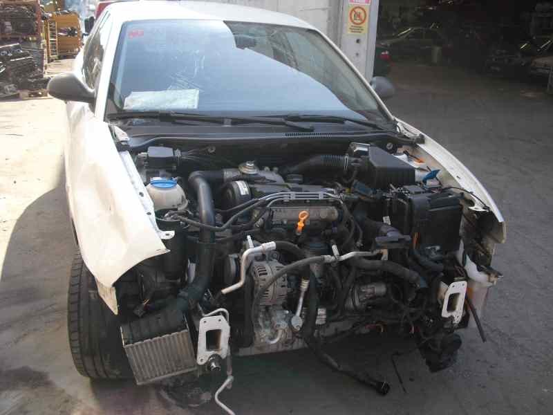 seat ibiza (6l1) del año 2002