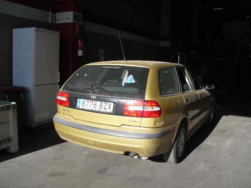 volvo v40 familiar del año 1999