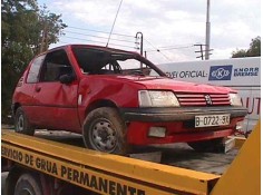 peugeot 205 berlina del año 1983