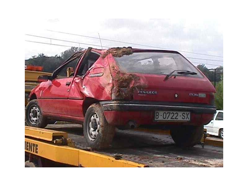 peugeot 205 berlina del año 1983