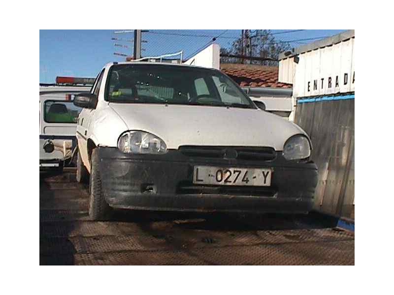 opel corsa a del año 1983