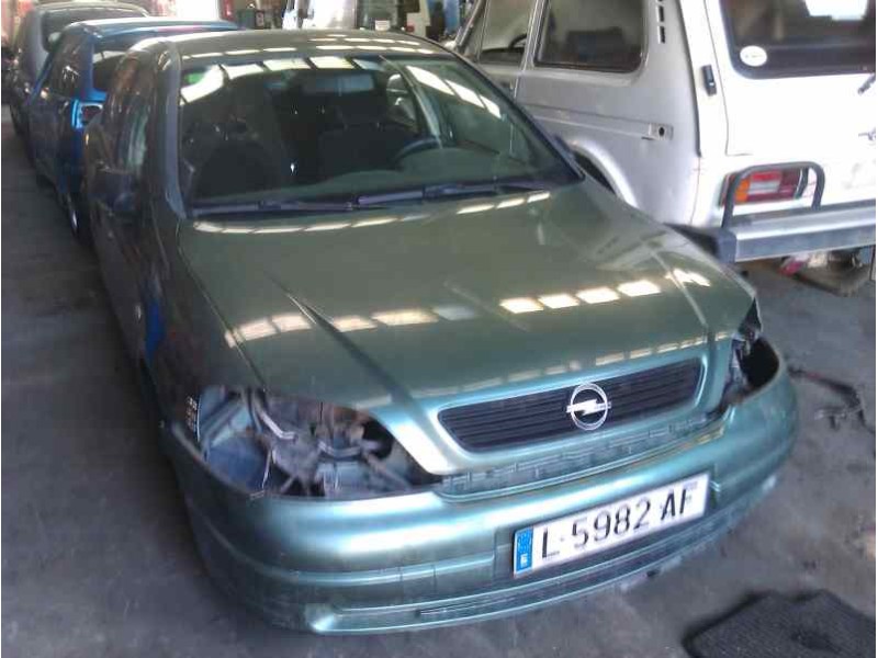 opel astra g berlina del año 1998