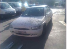 ford escort berlina/turnier del año 1990