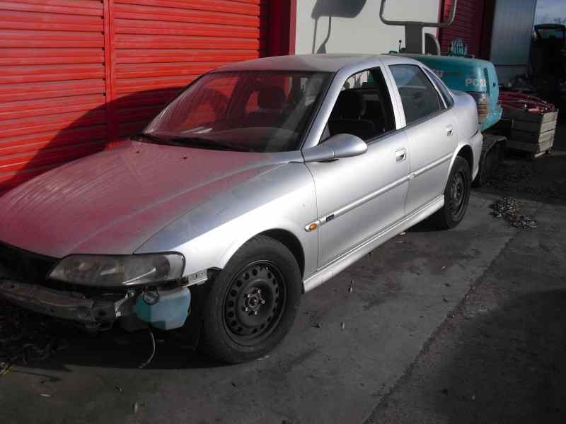 opel vectra b berlina del año 1995